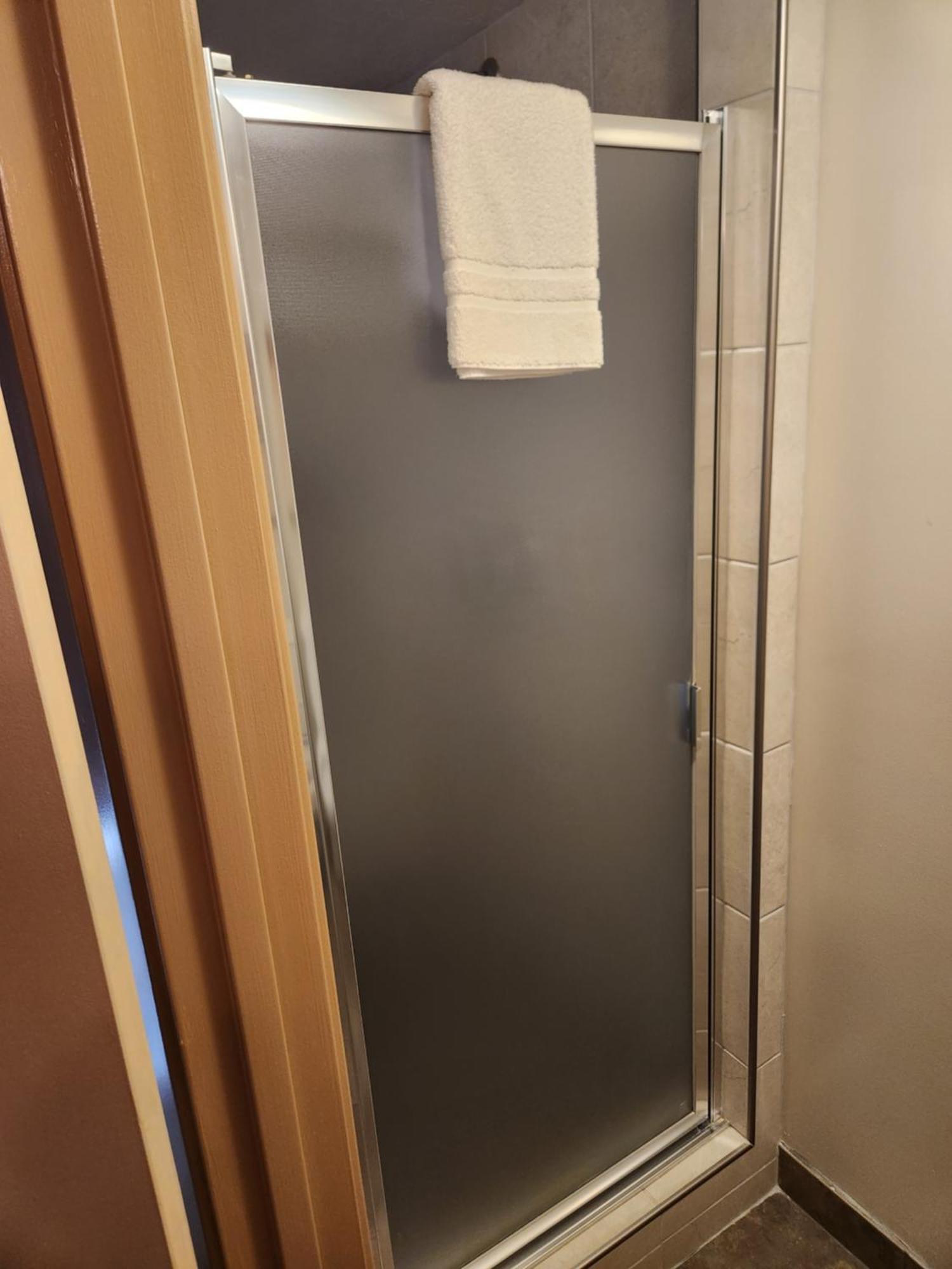 瓦特顿湖度假酒店 沃特顿公园 外观 照片